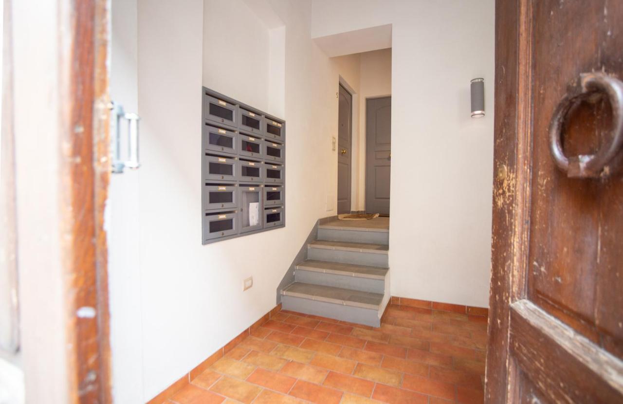 Chic Apartment In The Historic Center Of بيرودجا المظهر الخارجي الصورة
